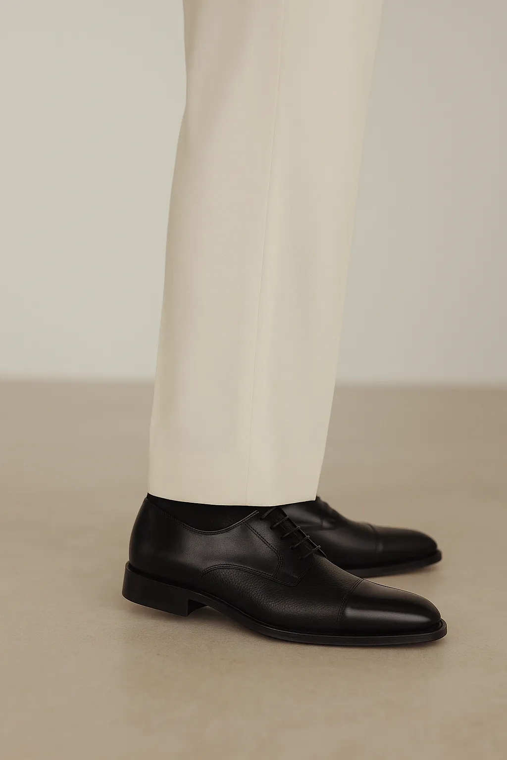 ALEXANDER - Black