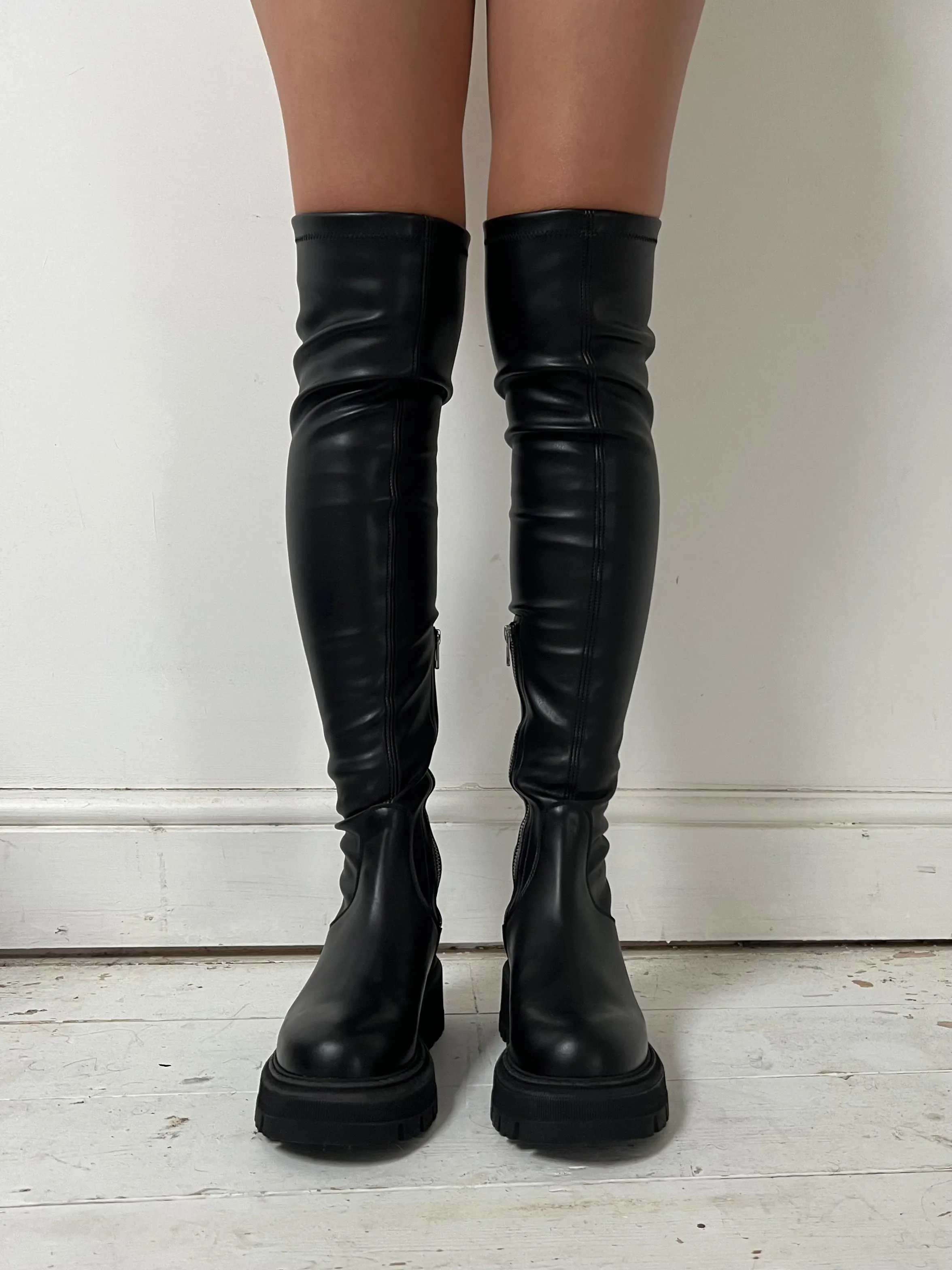 DIRK BIKKEMBERGS KNEE HIGH GLOVE BOOTS (EU 38)