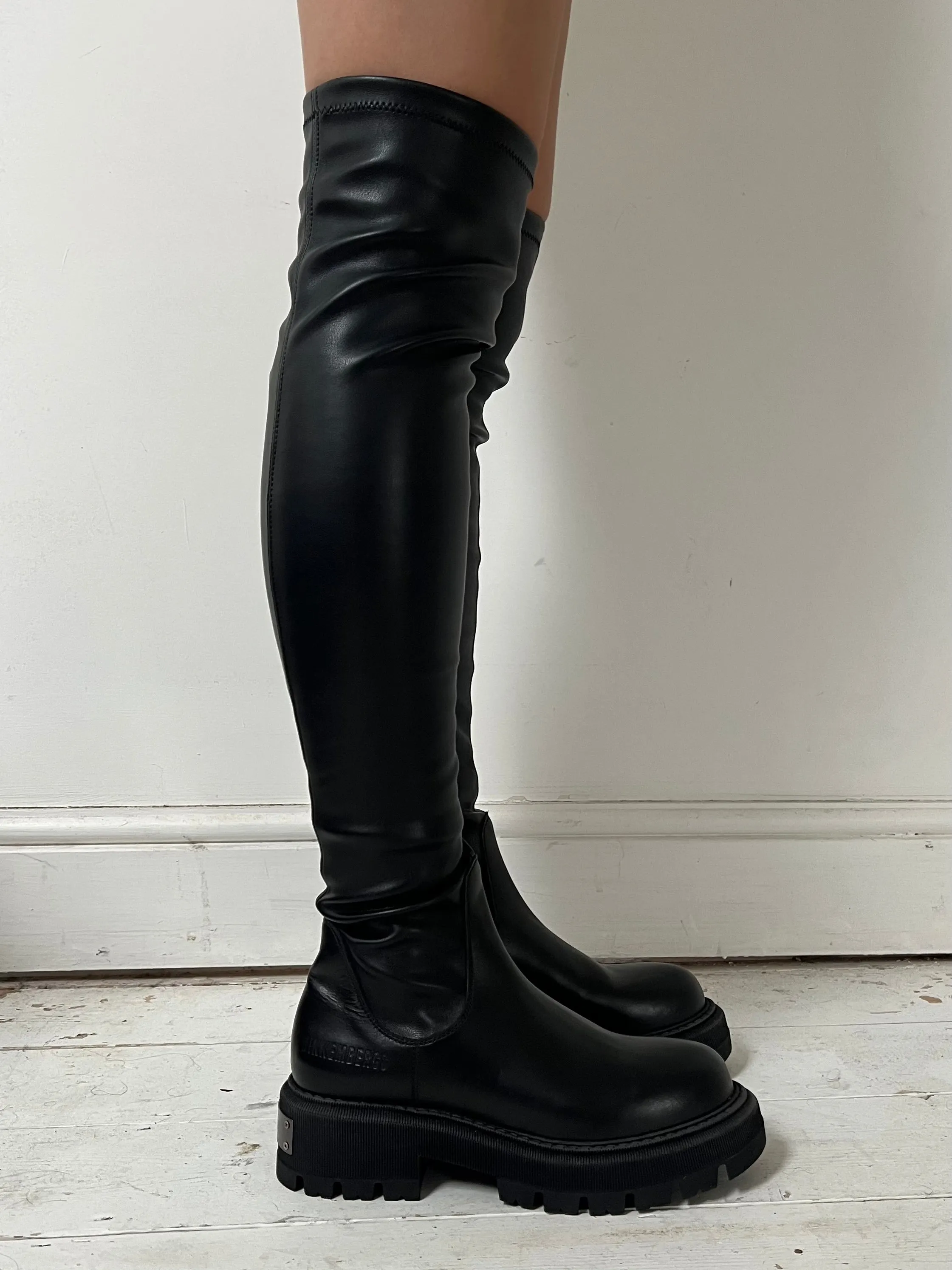 DIRK BIKKEMBERGS KNEE HIGH GLOVE BOOTS (EU 38)