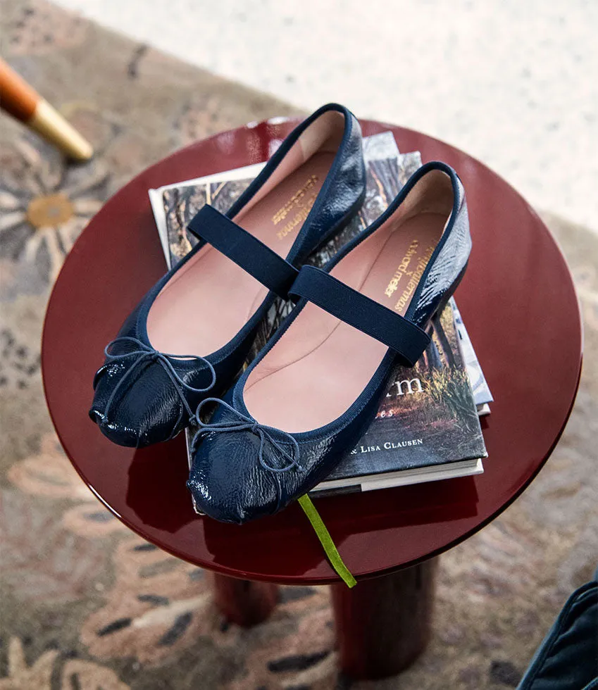 EFFIE Ruched Ballet with Strap in Navy Patent