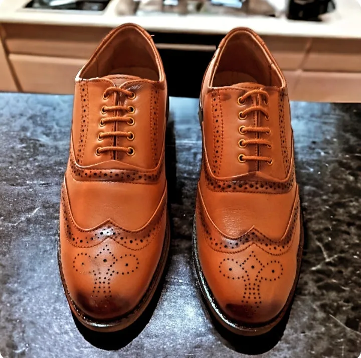 Martin Wingtips Brogue