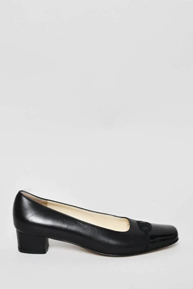 SALVATORE FERRAGAMO LEATHER CAP TOE BLOCK HEEL SHOES