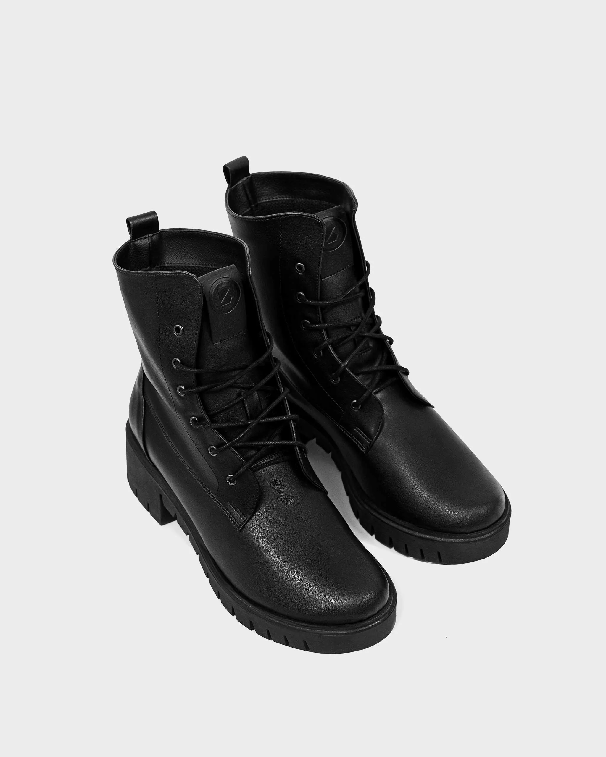 Workers No. 3 Boots made of Vegea® grape leather.